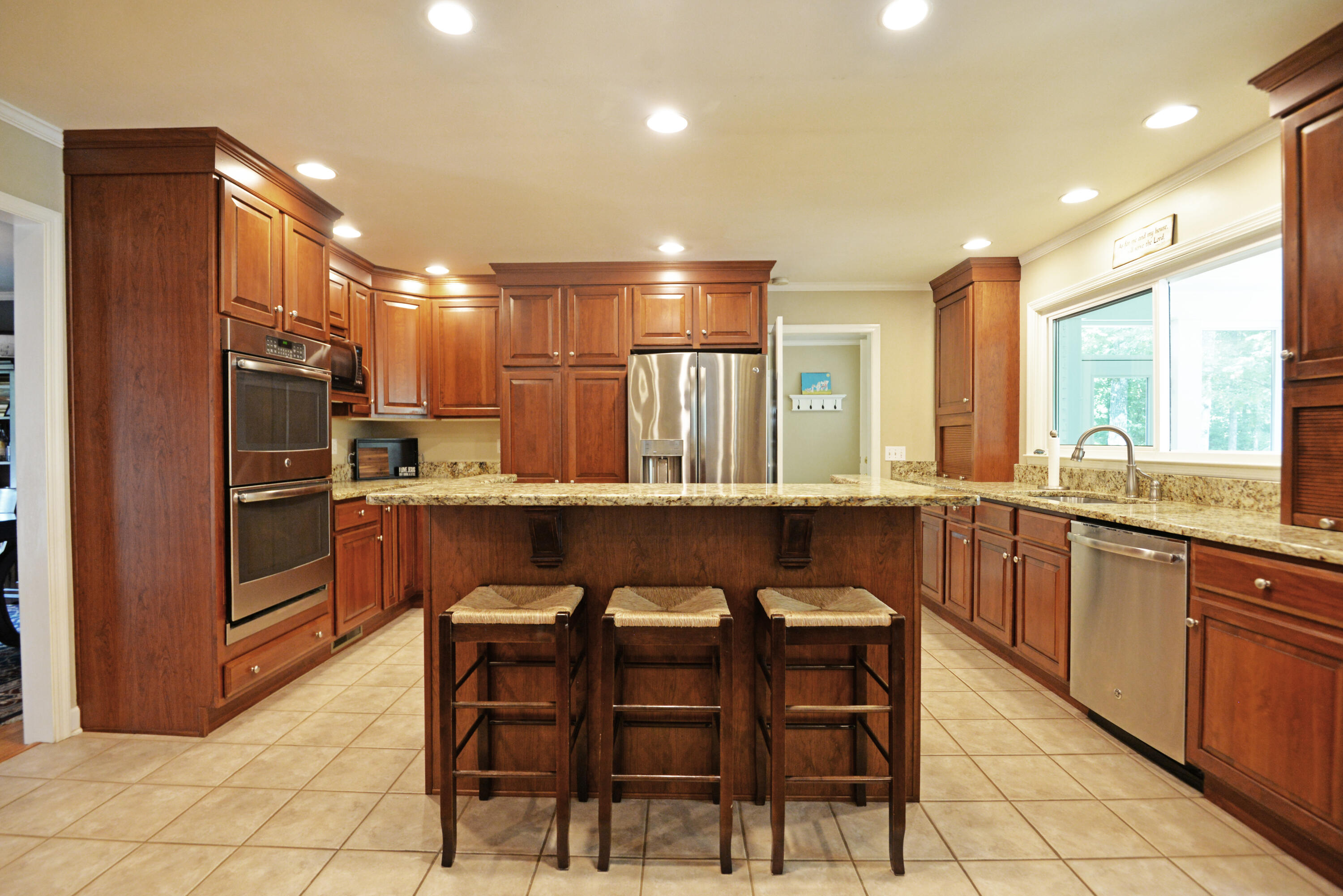 509 Barrington Road Signal Mountain, TN 37377 - Photo 13 of 41 Kitchen view 2