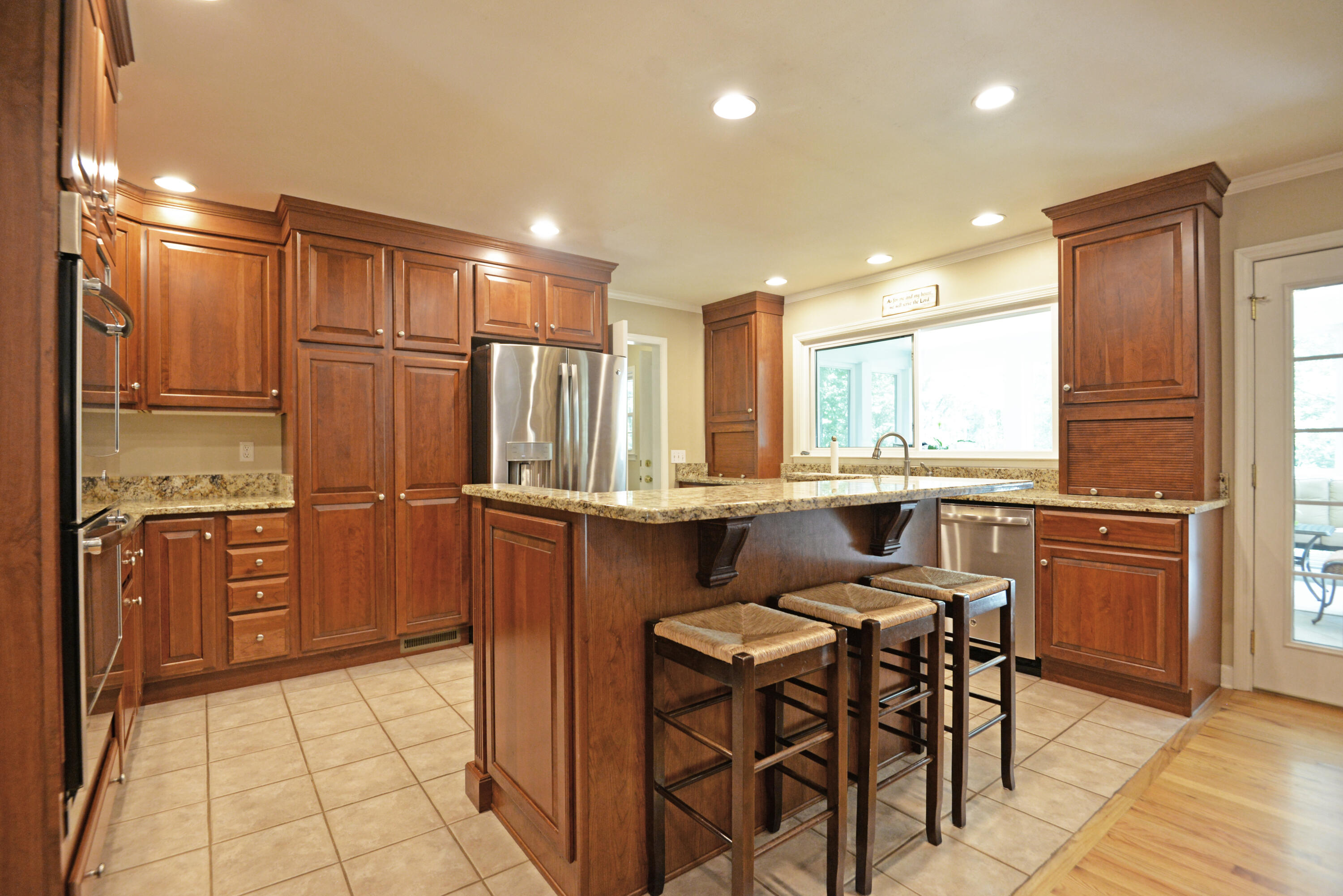 509 Barrington Road Signal Mountain, TN 37377 - Photo 14 of 41 Kitchen view 1