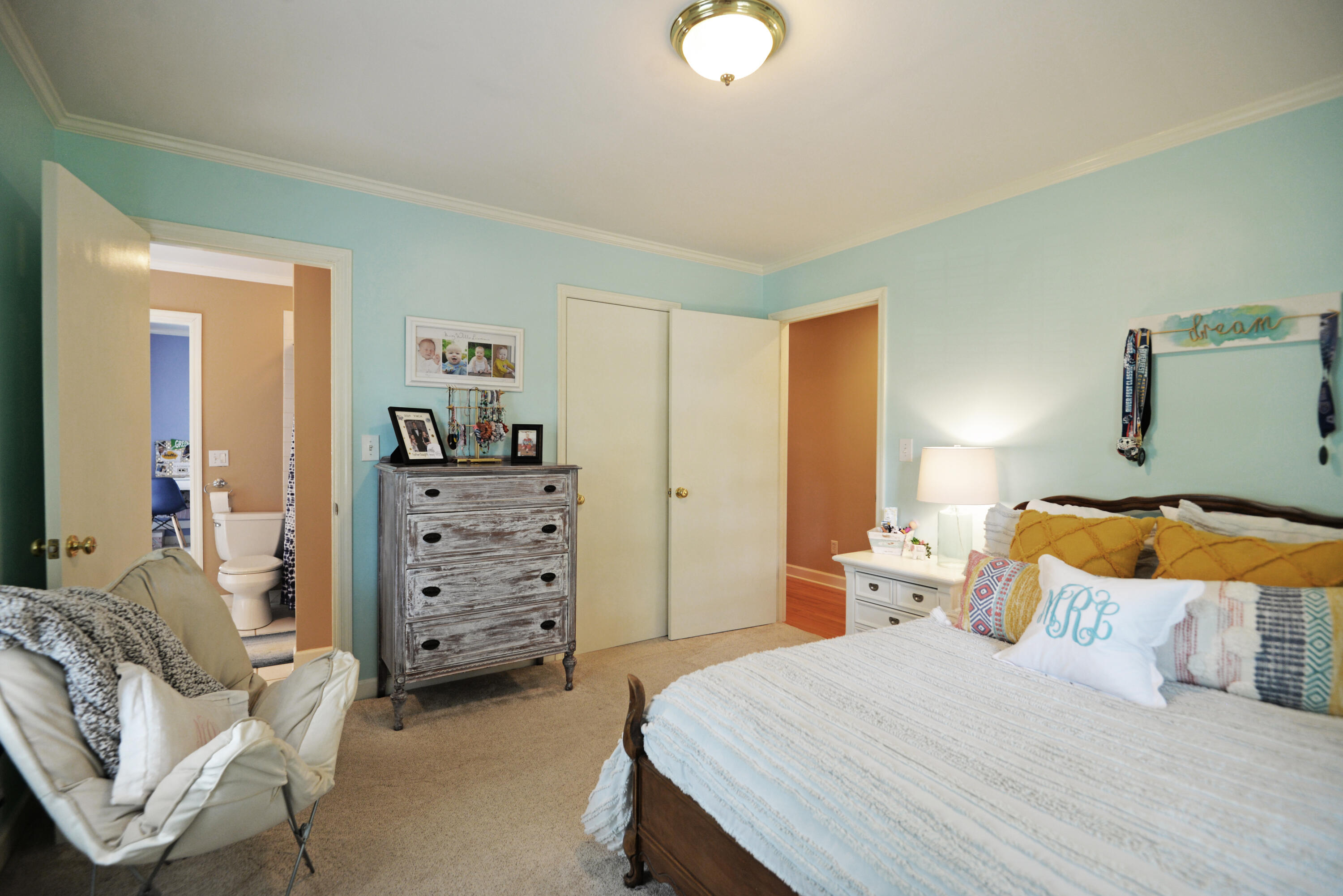 509 Barrington Road Signal Mountain, TN 37377 - Photo 32 of 41 Bedroom #3 view 2