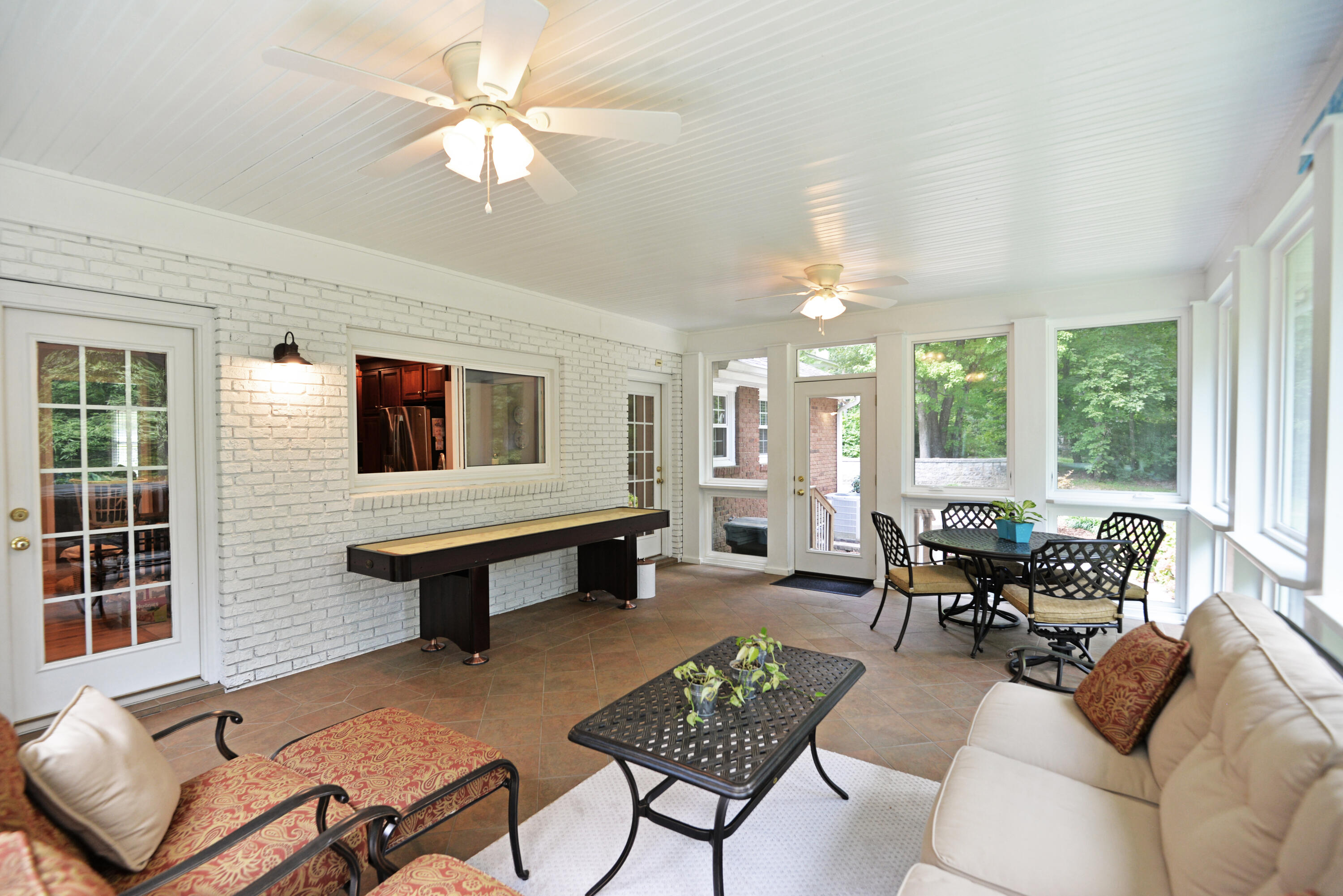 509 Barrington Road Signal Mountain, TN 37377 - Photo 35 of 41 Sun porch view 3
