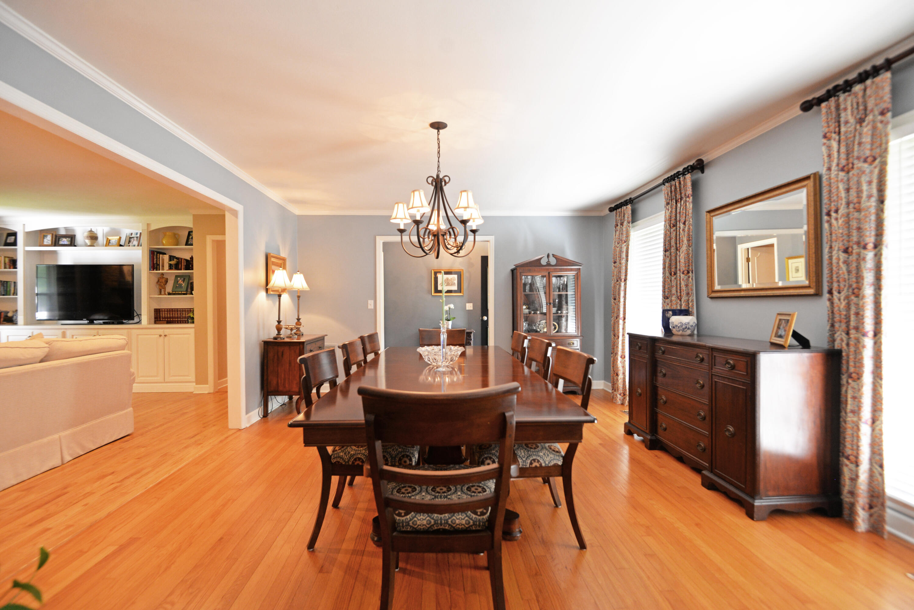 509 Barrington Road Signal Mountain, TN 37377 - Photo 5 of 41 Dining room view 3
