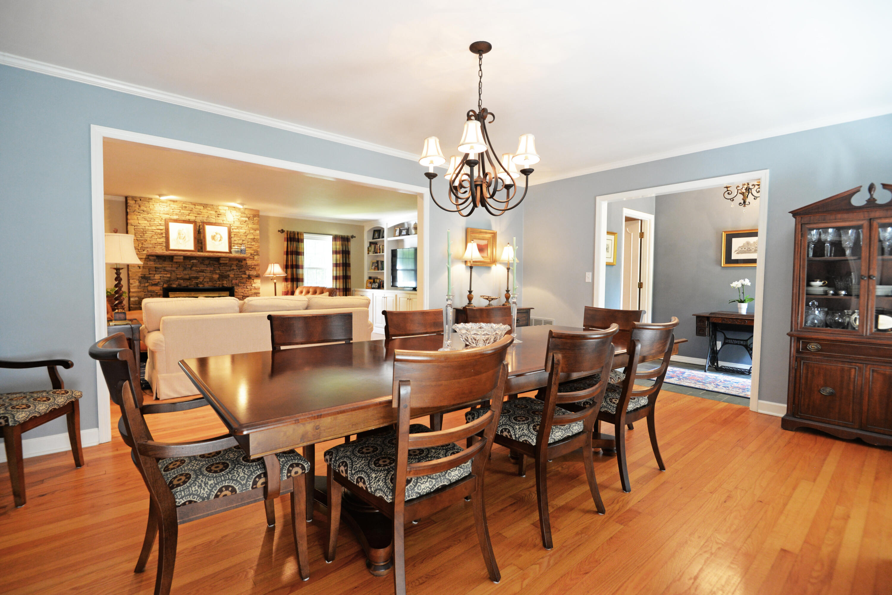 509 Barrington Road Signal Mountain, TN 37377 - Photo 6 of 41 Dining room view 4