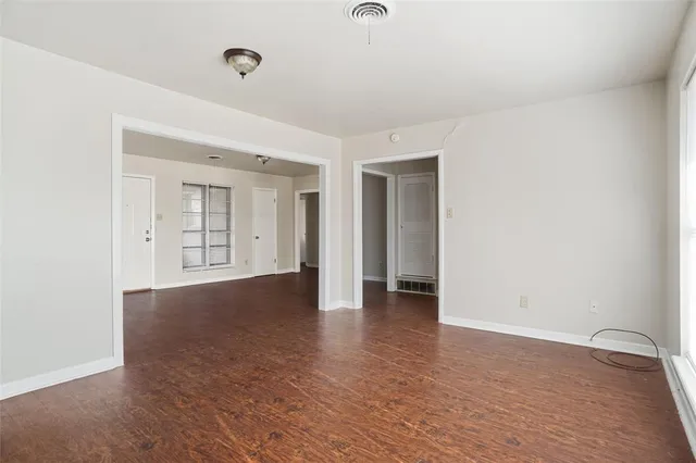 $1,600 | 8108 Redwood Drive, Benbrook, TX 76116