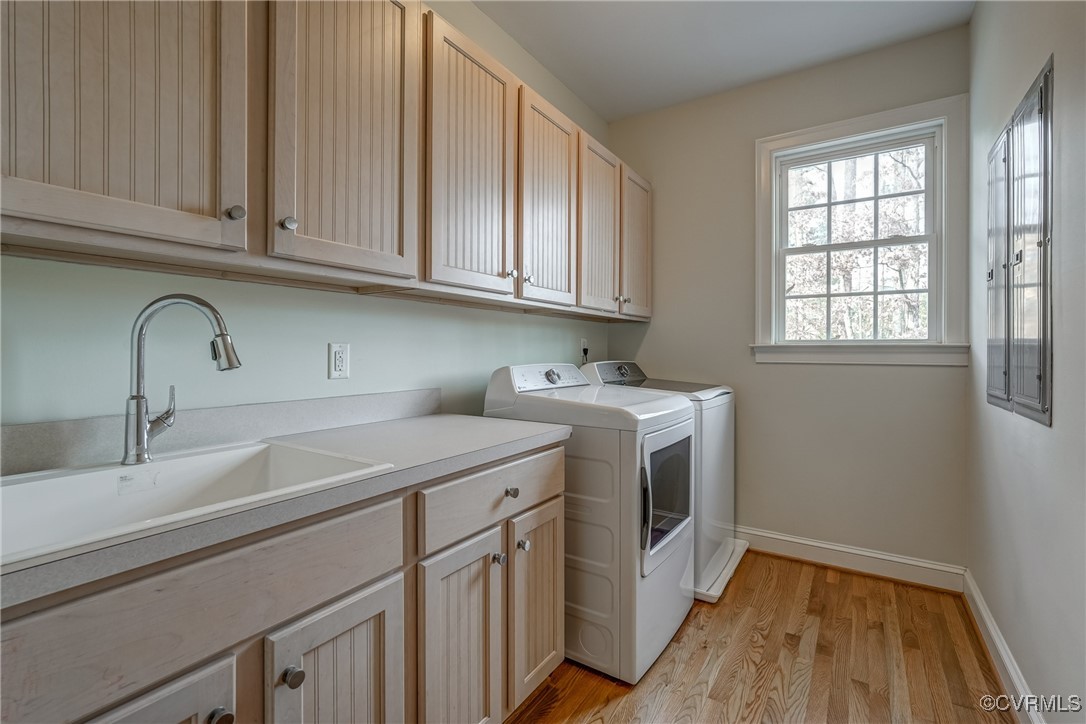 3412 Handley Road Midlothian, VA 23113 - Photo 22 of 50 a utility room with sink dryer and washer