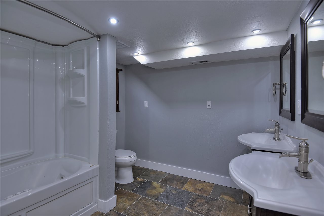 1722 South Morrow Road Spokane Valley, WA 99216 - Photo 15 of 20 Gallery Image 15