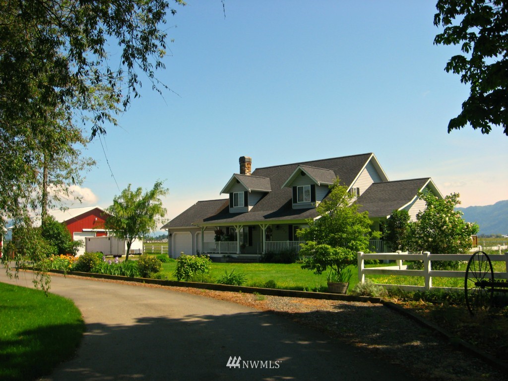 4452 Reese Hill Road Sumas, WA 98295 - Photo 1 of 25 Gallery Image 1