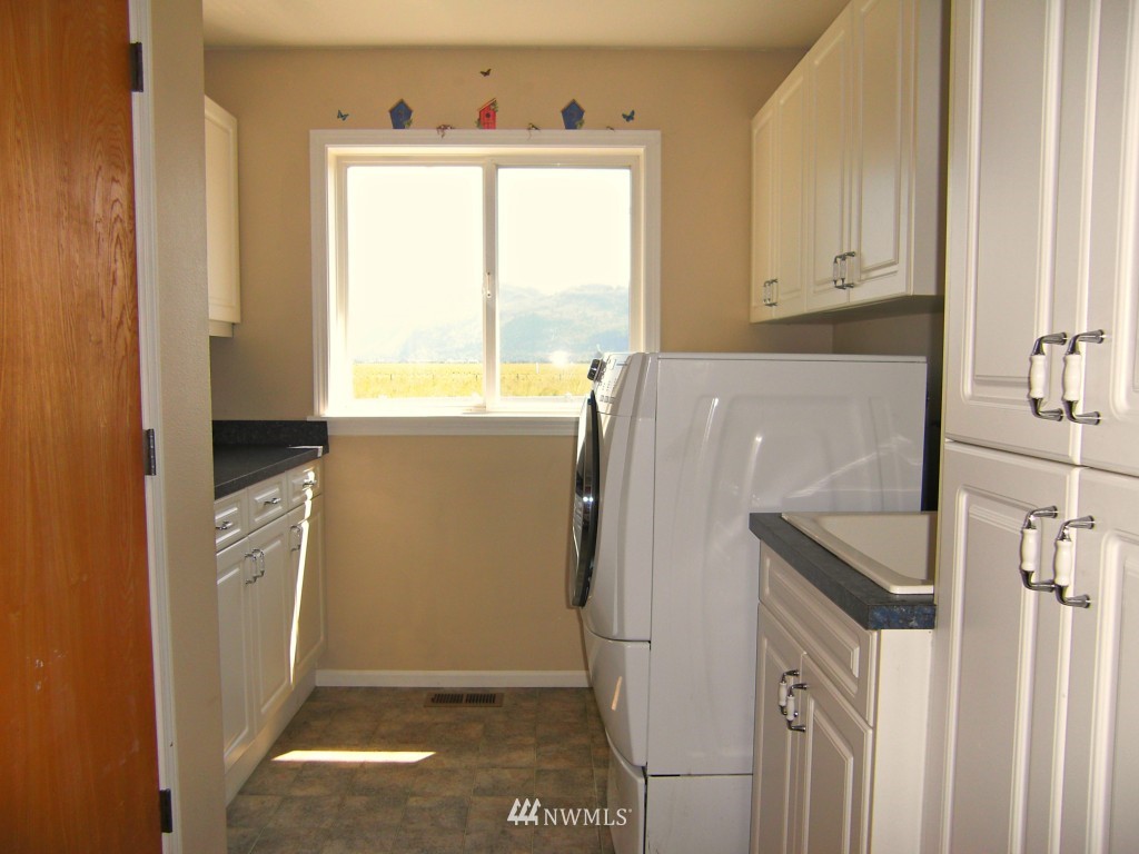 4452 Reese Hill Road Sumas, WA 98295 - Photo 20 of 25 Gallery Image 20