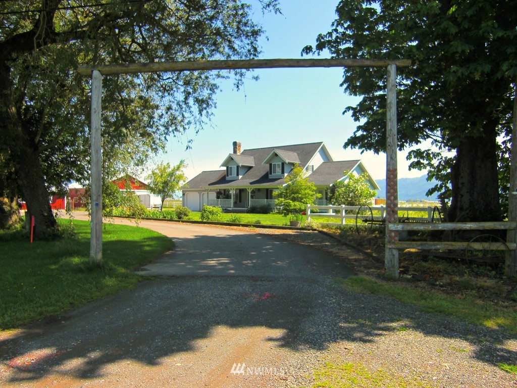 4452 Reese Hill Road Sumas, WA 98295 - Photo 3 of 25 Gallery Image 3