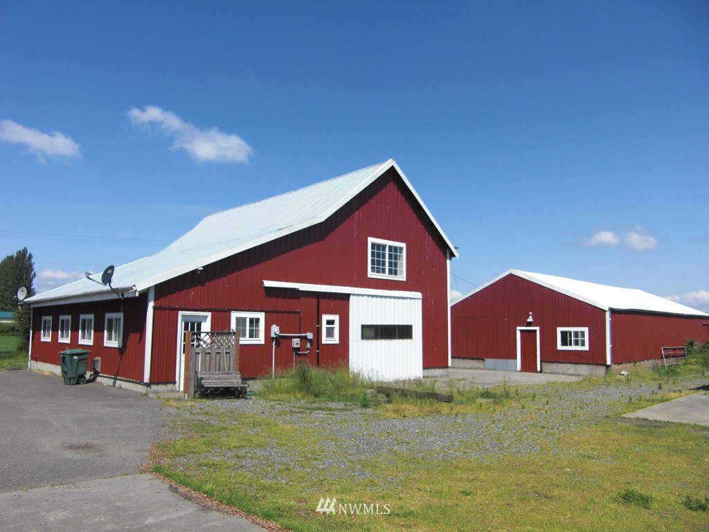 4452 Reese Hill Road Sumas, WA 98295 - Photo 4 of 25 Gallery Image 4
