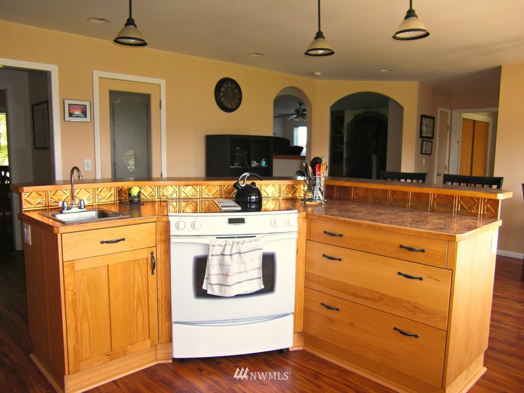 4452 Reese Hill Road Sumas, WA 98295 - Photo 10 of 25 Gallery Image 10