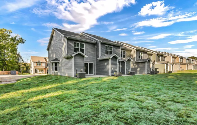 $215,900 | 143 Quarry Point Drive, Clarksville, TN 37043