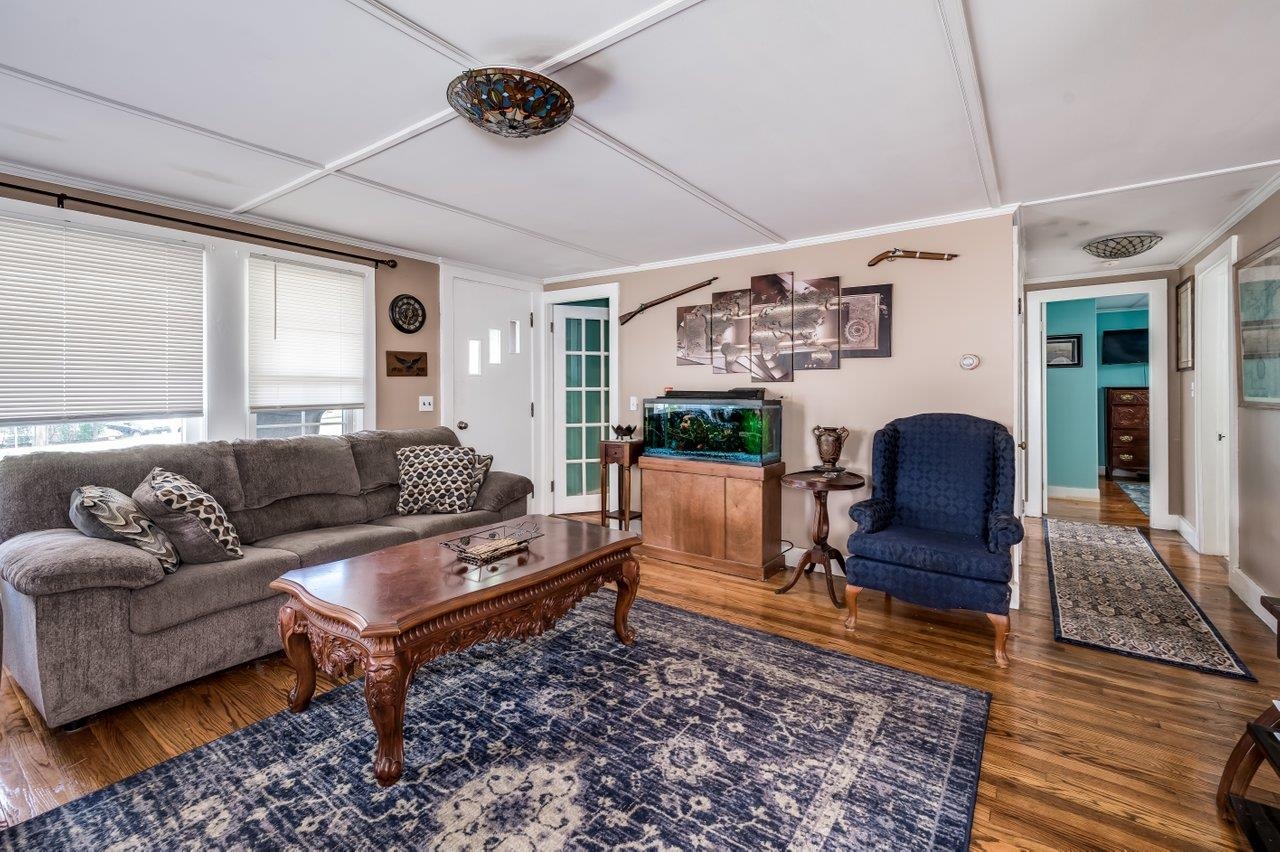17 Rochester Hill Road Rochester, NH 03867 - Photo 3 of 31