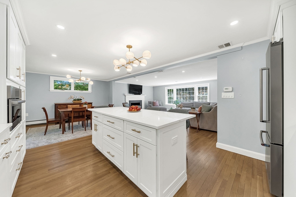 19 Marked Tree Road Needham, MA 02492 - Photo 6 of 30