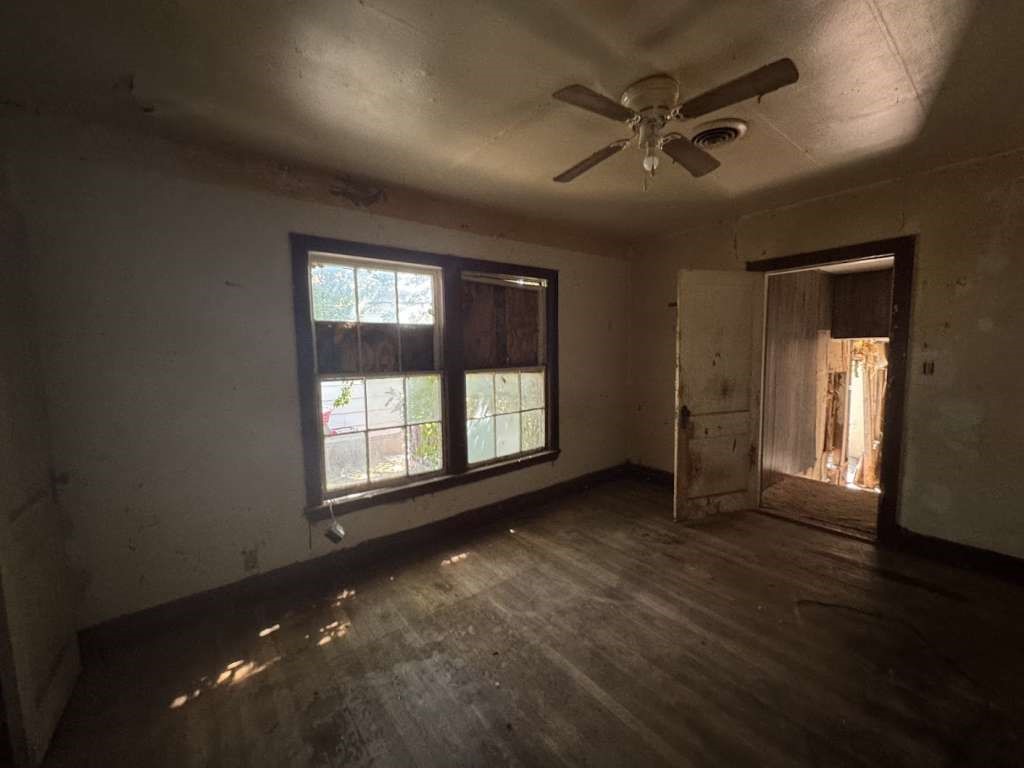 845 Locust Street Colorado City, TX 79512 - Photo 5 of 13