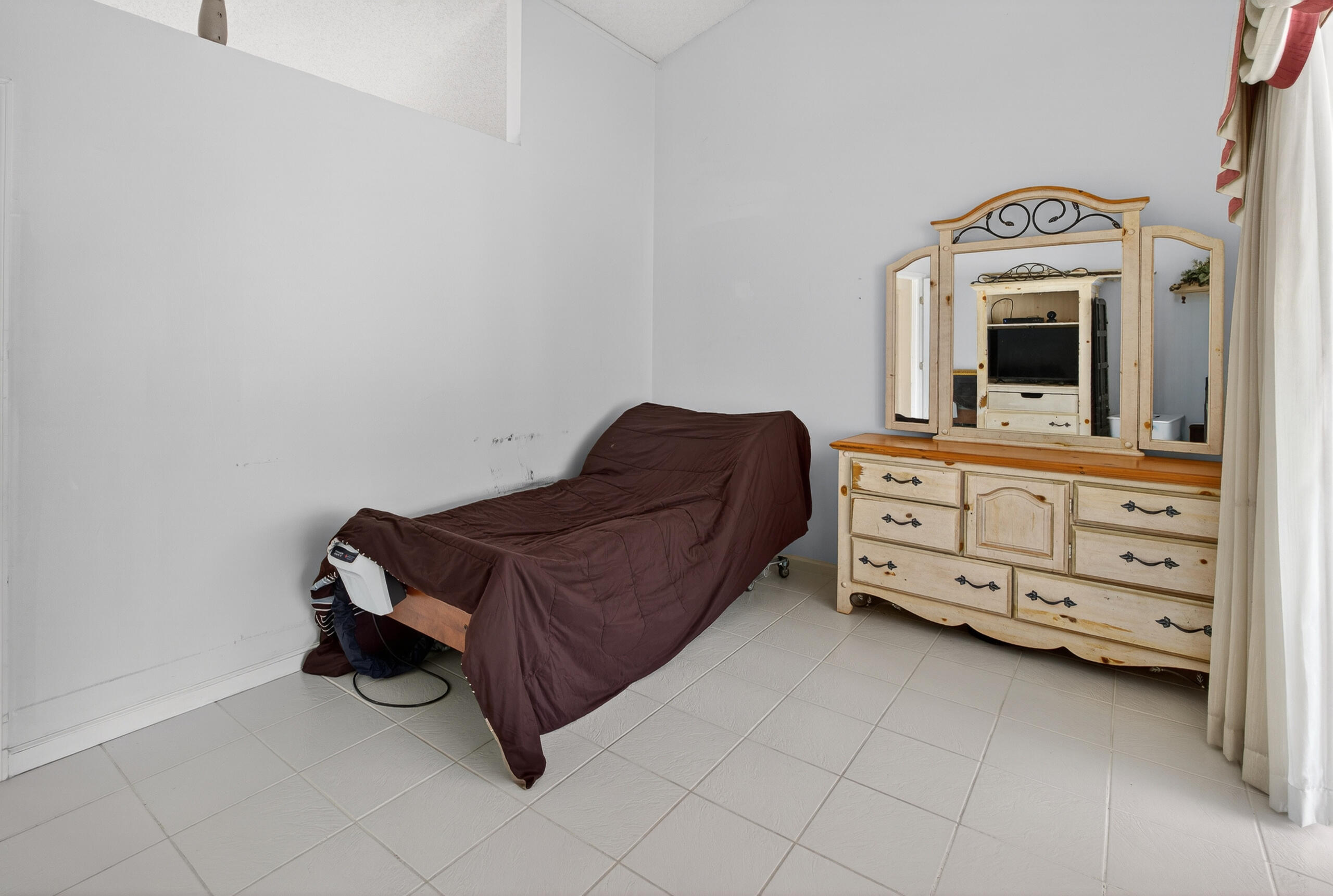 2825 Northwest 29th Drive Boca Raton, FL 33434 - Photo 26 of 56 042_Daniela_boca-41