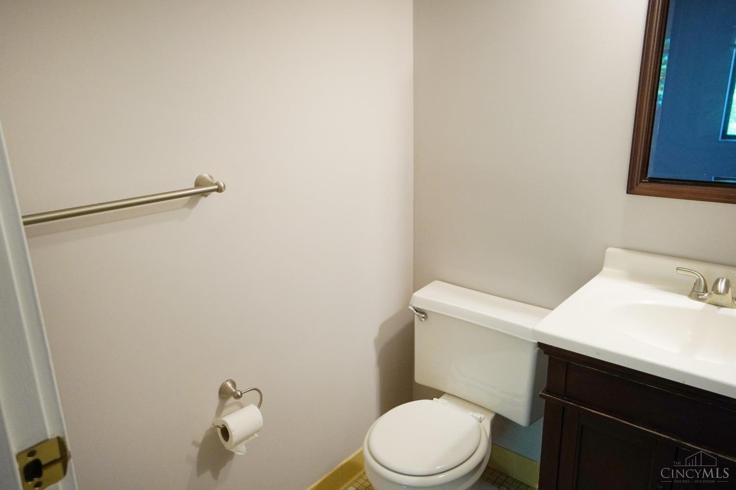 6584 Hearne Road, Unit 14 Cincinnati, OH 45248 - Photo 13 of 18 Gallery Image 13