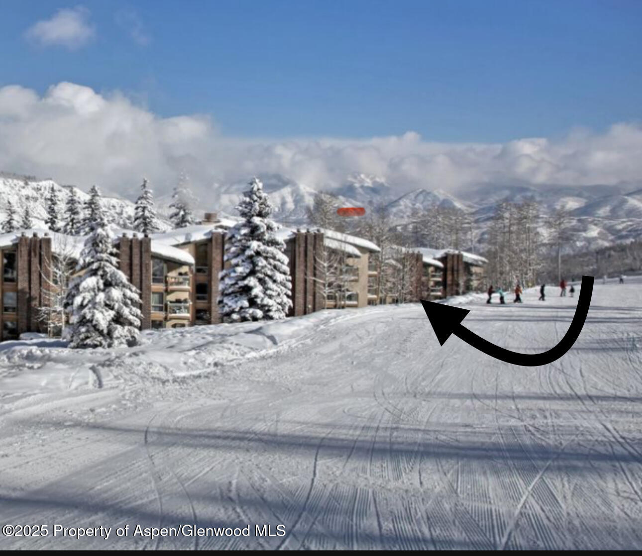 855 Carriage Way, Unit 103 Snowmass Village, CO 81615 - Photo 2 of 26 a view of a livingroom with furniture