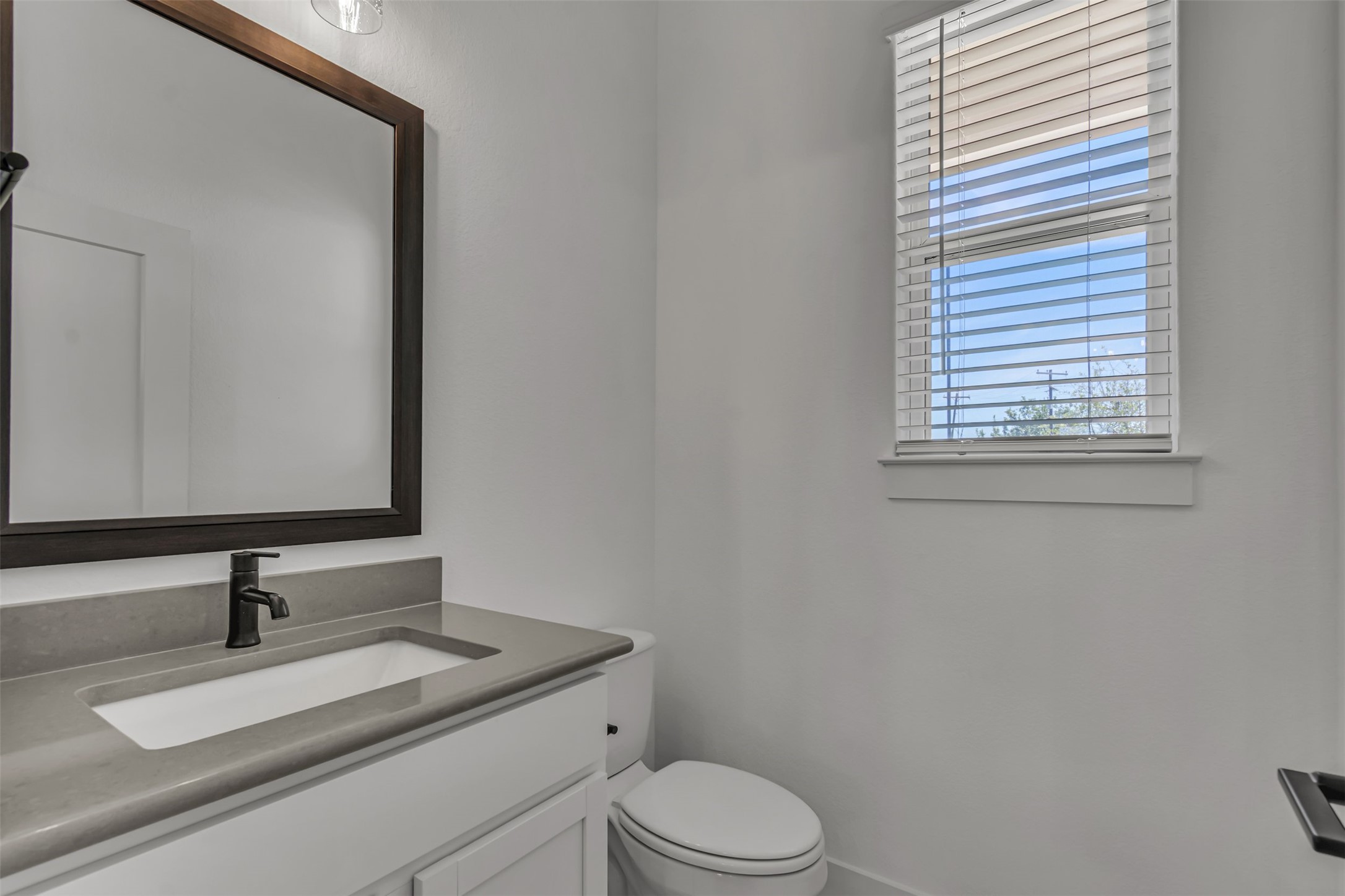 8603 Wellspring Loop Round Rock, TX 78665 - Photo 21 of 38 Half bath
