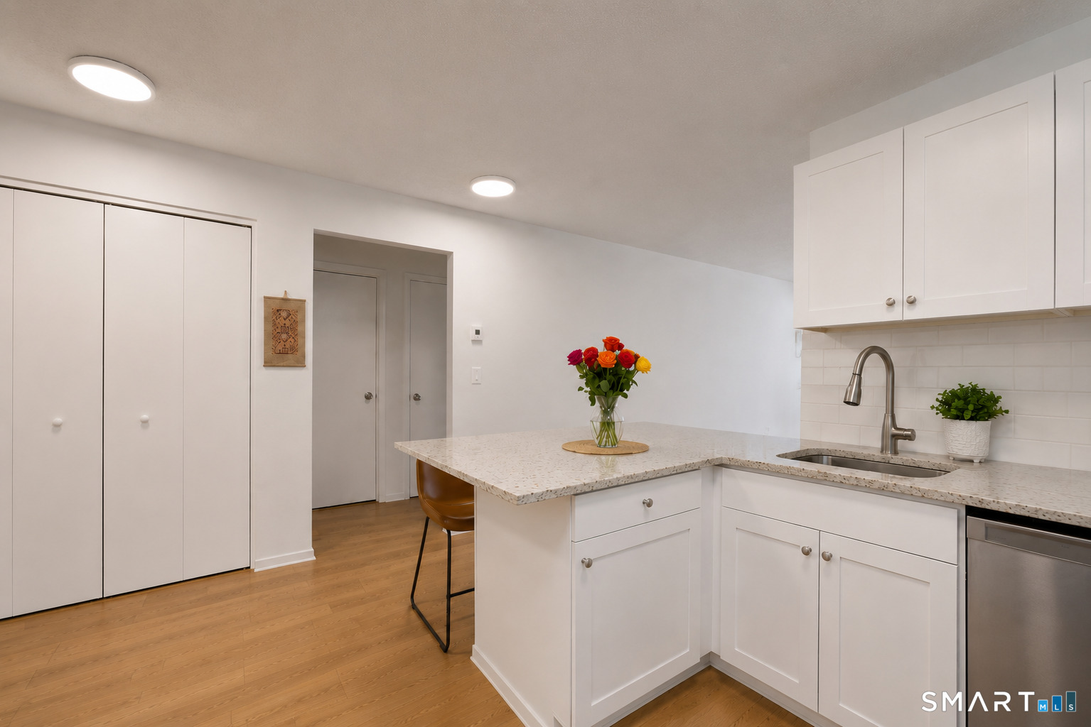950 Cove Road, Unit C8 Stamford, CT 06902 - Photo 2 of 16