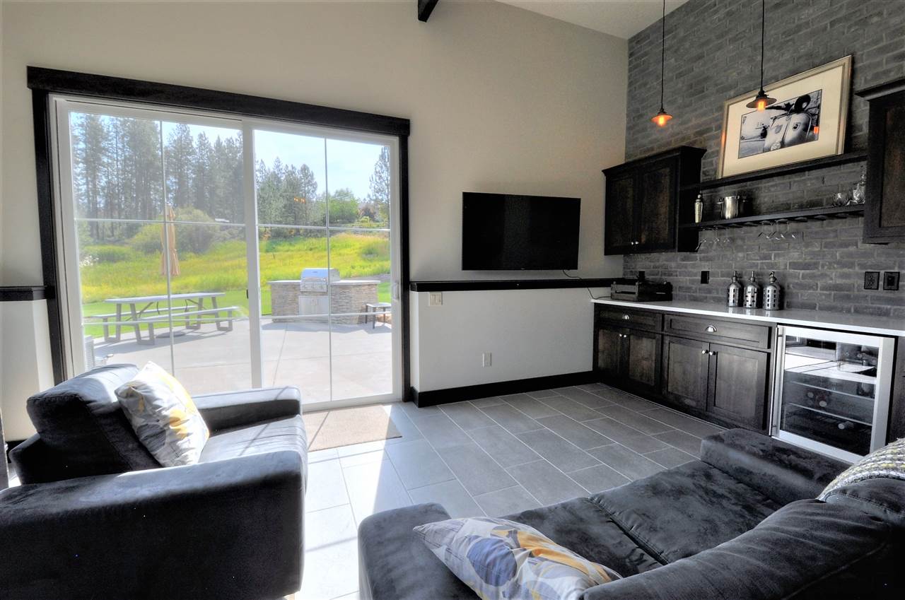 12110 North Waikiki Road Spokane, WA 99218 - Photo 14 of 20 Gallery Image 14