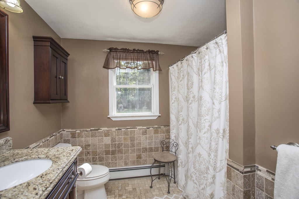 110 Bullock Road Freetown, MA 02717 - Photo 11 of 30 Gallery Image 11