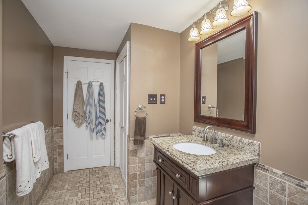 110 Bullock Road Freetown, MA 02717 - Photo 12 of 30 Gallery Image 12