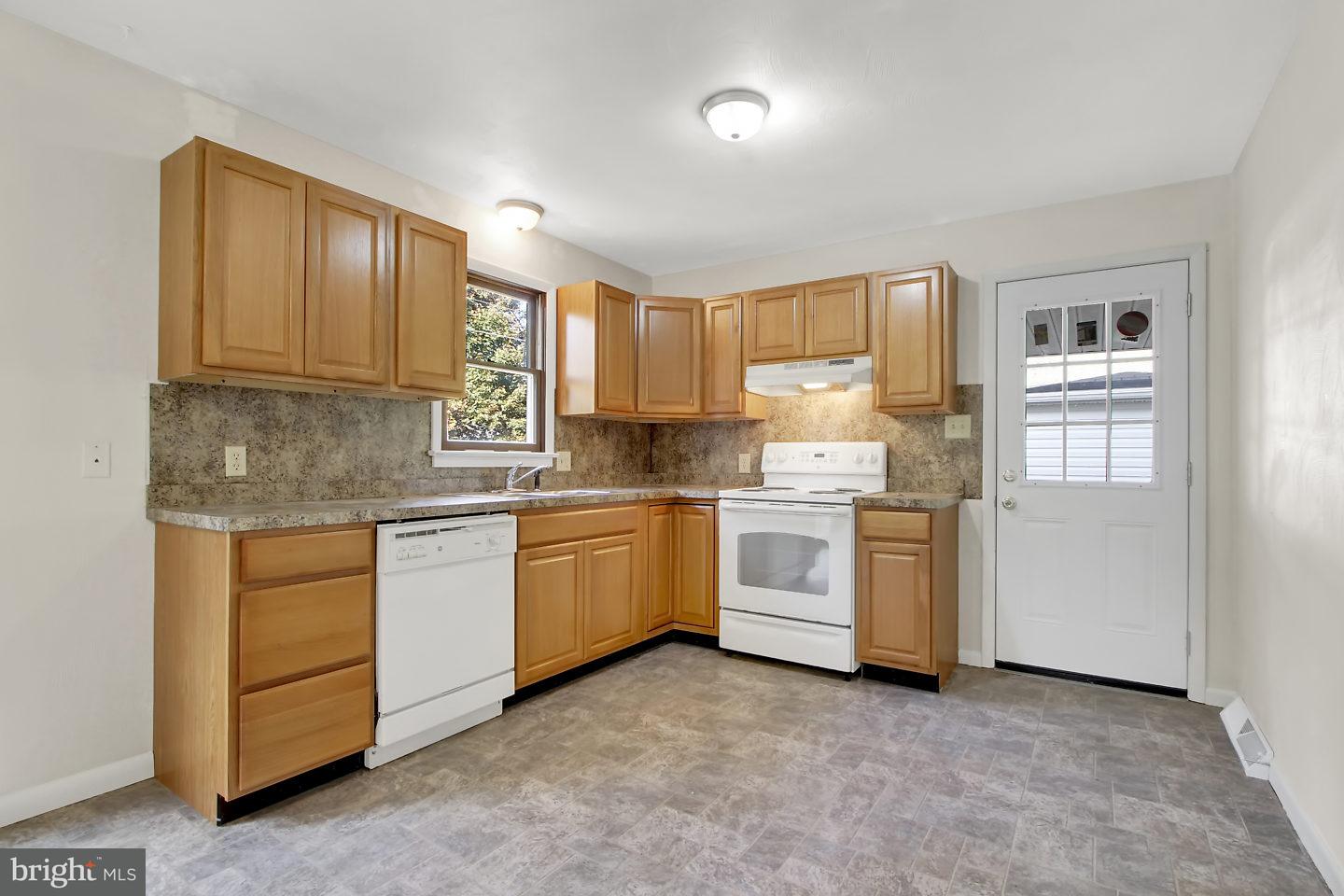 1691 Orrtanna Road Orrtanna, PA 17353 - Photo 7 of 25