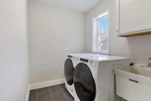 $590,000 | 2045 Safari Heights Trail, Eagan, MN 55122