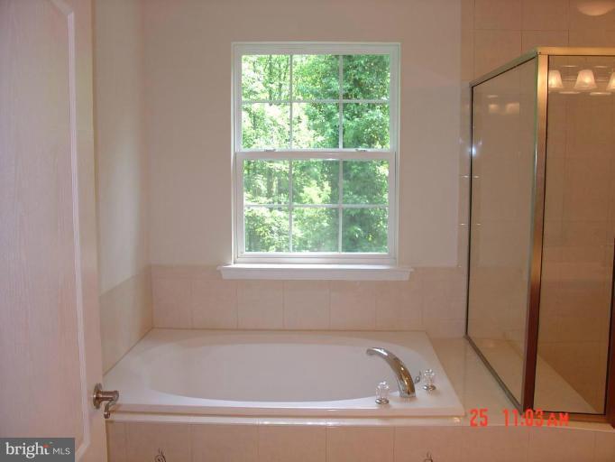 3512 Oaklawn Road Fort Washington, MD 20744 - Photo 9 of 16 Luxury Master Bath