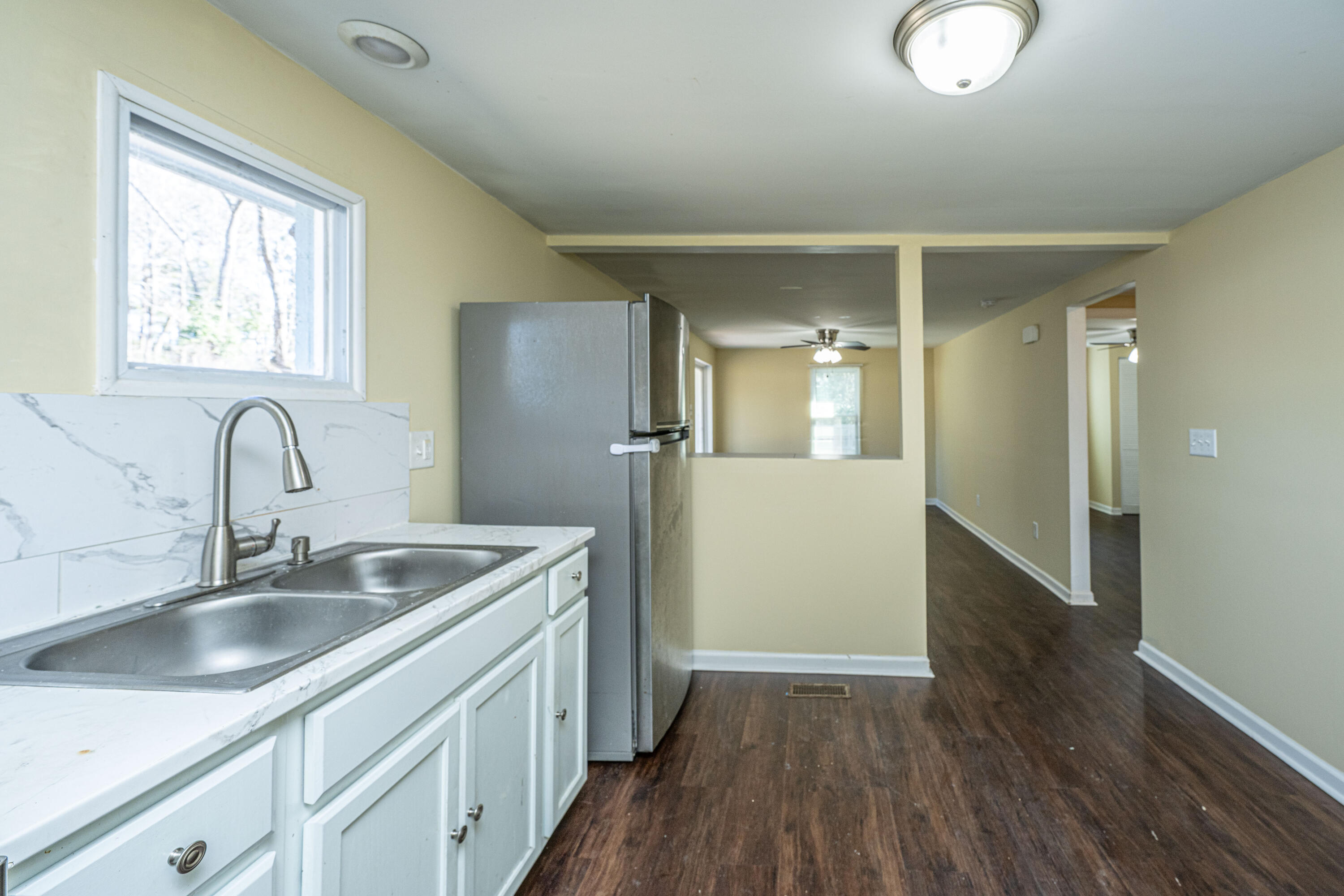 117 Roberts Road Summerville, SC 29483 - Photo 15 of 70 117RobertsRd013