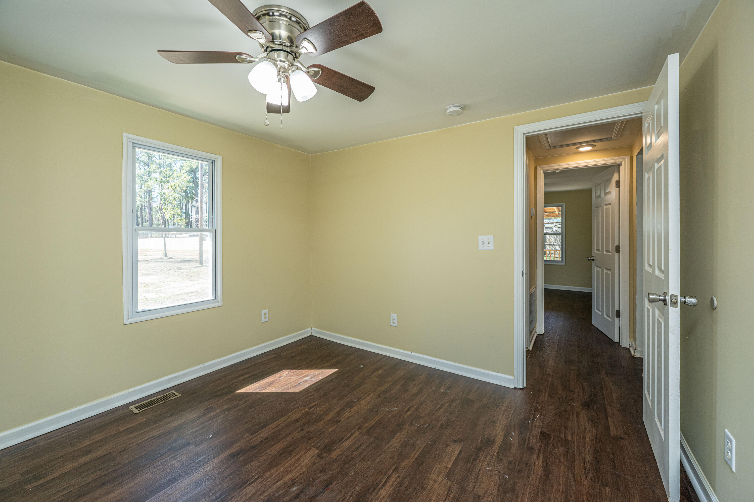 117 Roberts Road Summerville, SC 29483 - Photo 17 of 70 117RobertsRd015