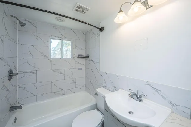 $300,000 | 117 Roberts Road, Summerville, SC 29483