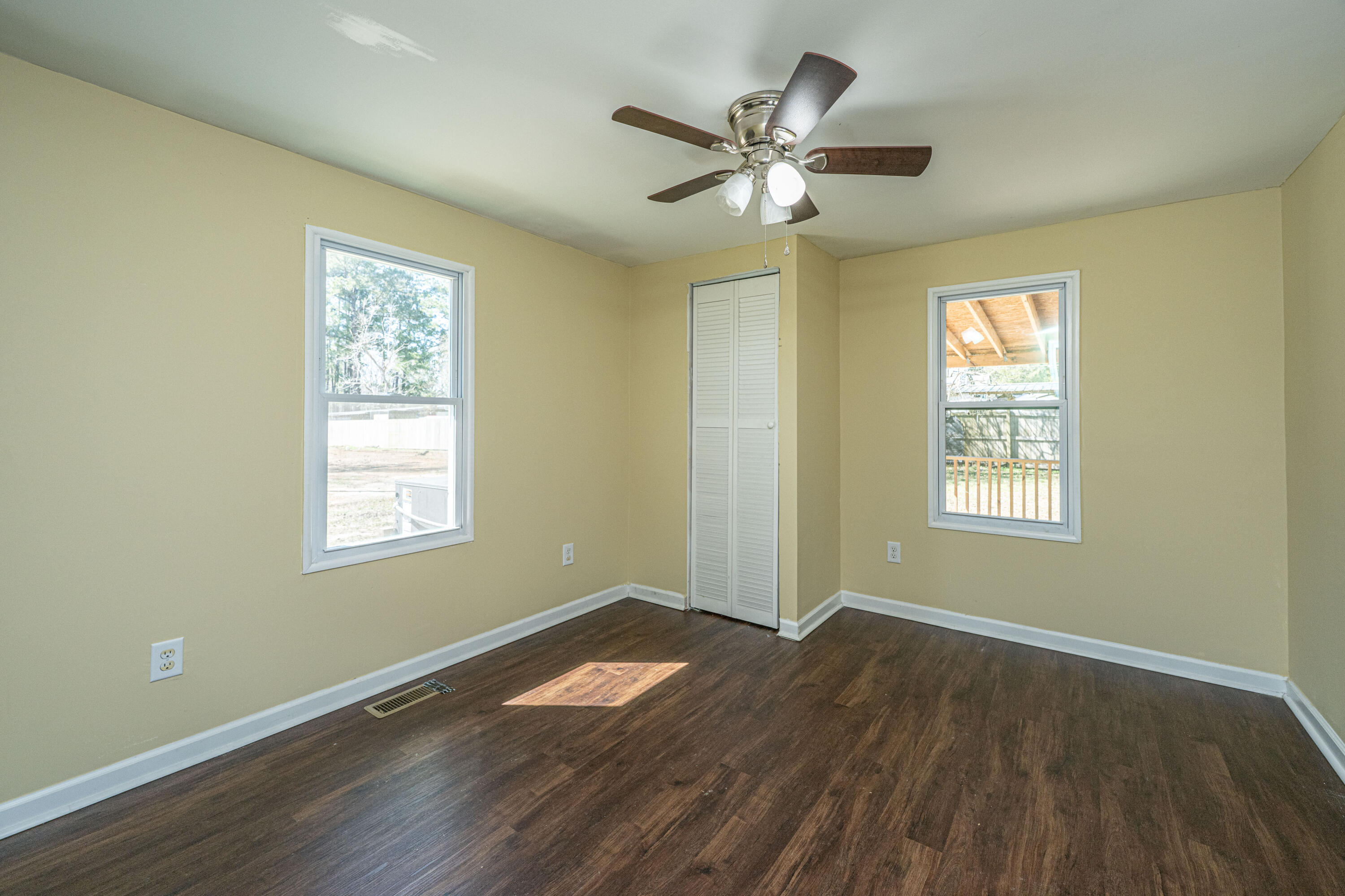 117 Roberts Road Summerville, SC 29483 - Photo 20 of 70 117RobertsRd019