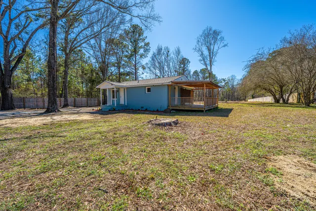 $300,000 | 117 Roberts Road, Summerville, SC 29483
