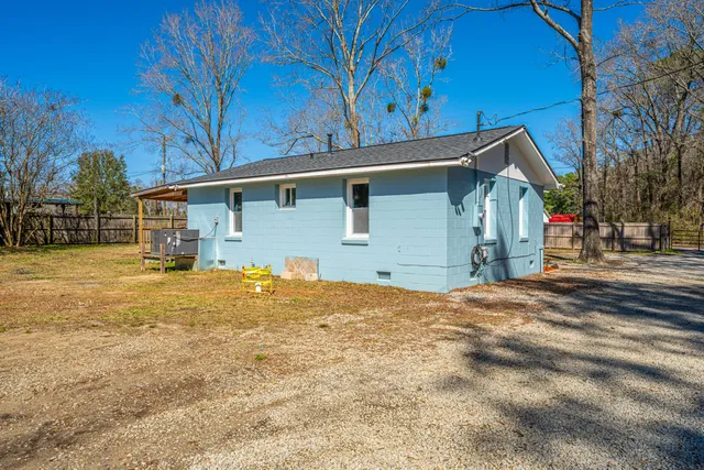 $300,000 | 117 Roberts Road, Summerville, SC 29483