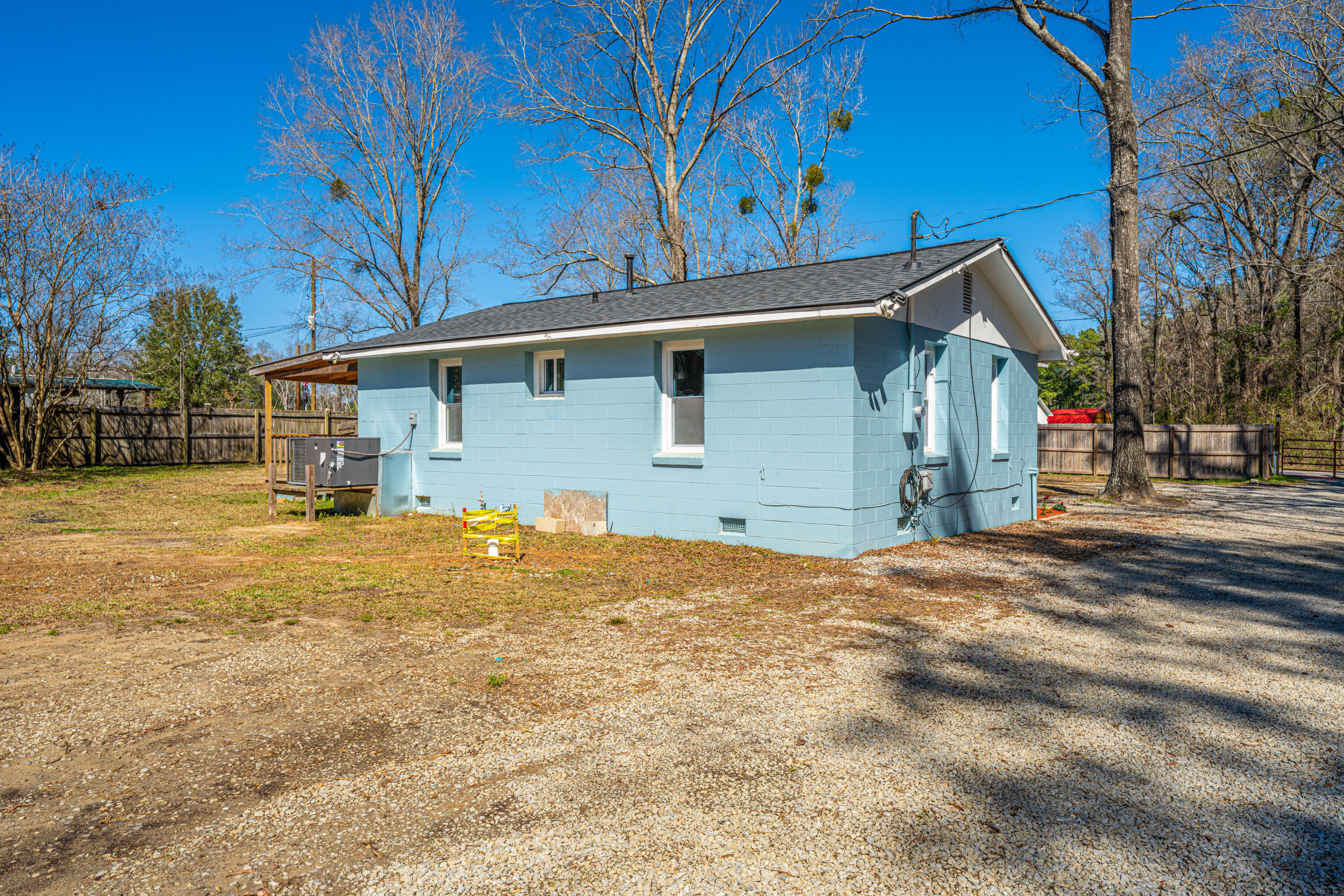 117 Roberts Road Summerville, SC 29483 - Photo 29 of 70 117RobertsRd030