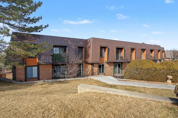 $154,900 | 3231 Lakeside Drive, Unit 307, Grand Junction, CO 81506