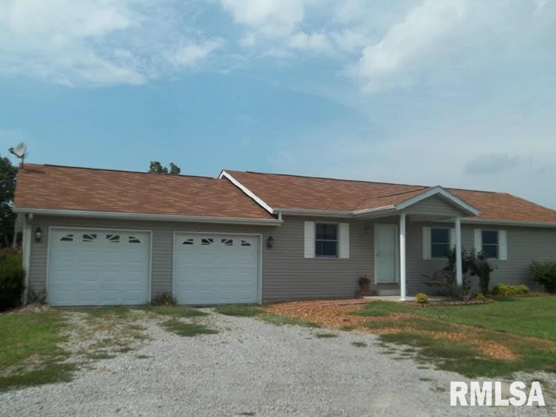 15364 Sheep Farm Road Ewing, IL 62836 - Photo 8 of 11