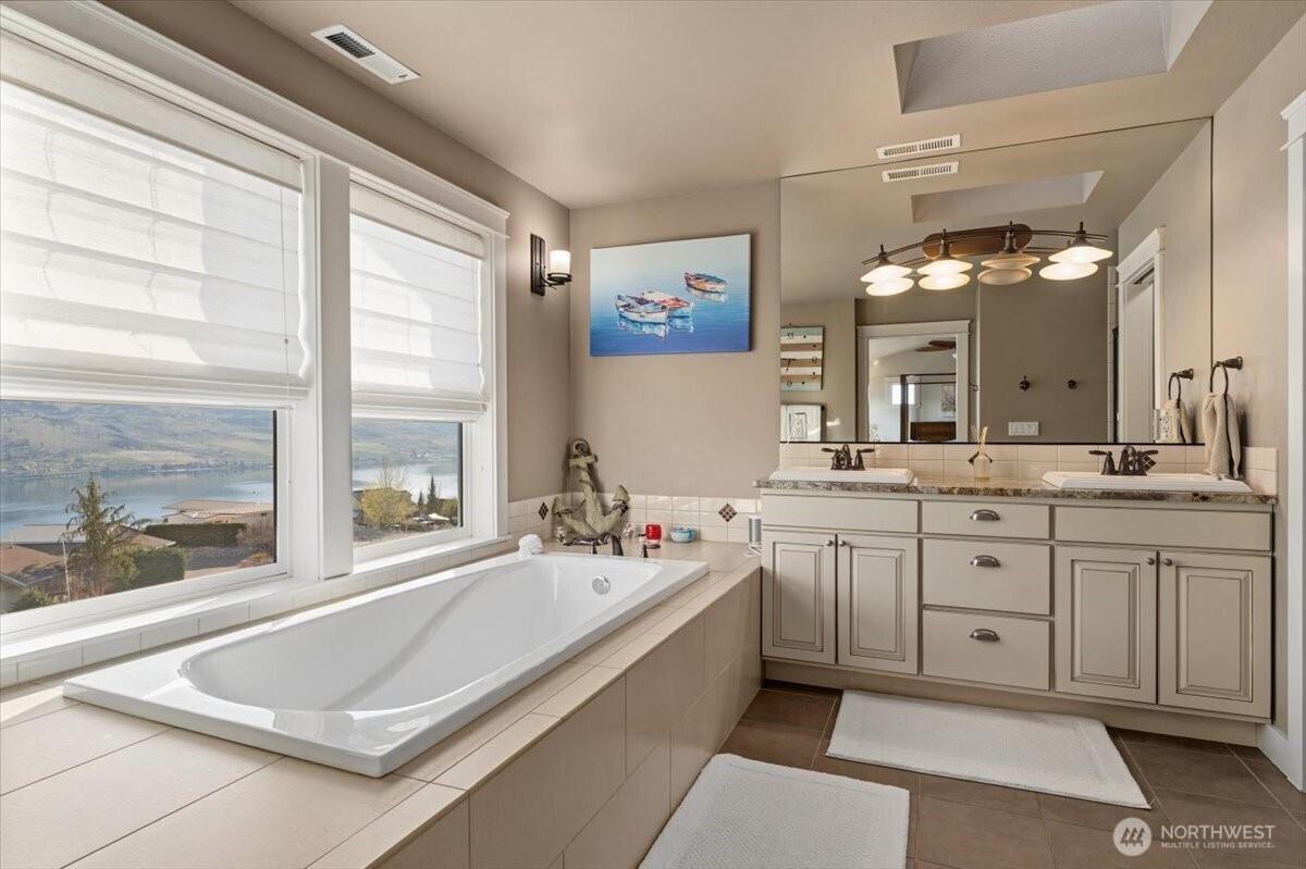 200 Crescent Street Chelan, WA 98816 - Photo 24 of 40
