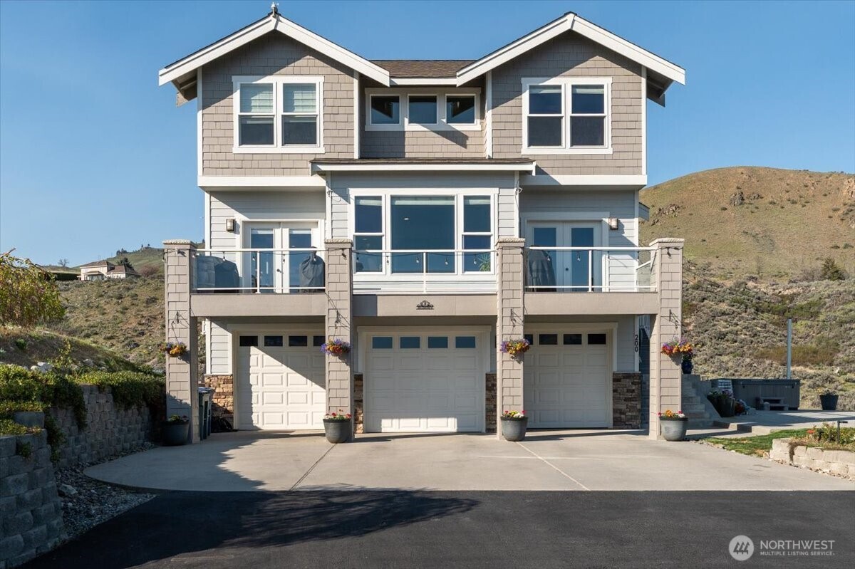 200 Crescent Street Chelan, WA 98816 - Photo 3 of 40