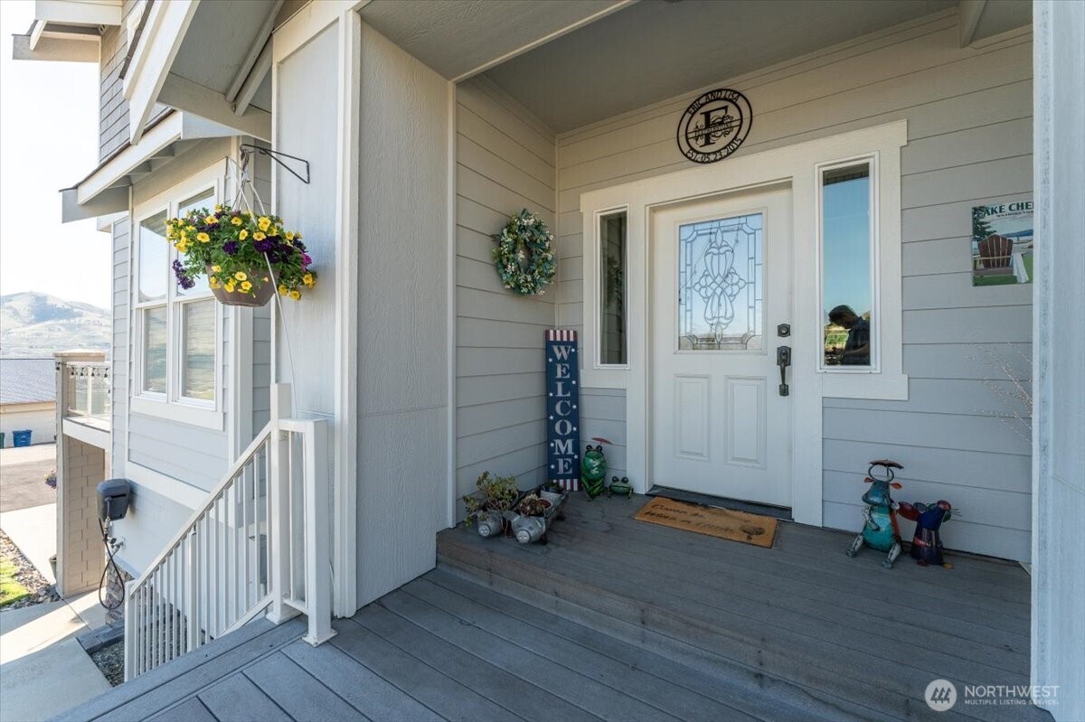 200 Crescent Street Chelan, WA 98816 - Photo 7 of 40