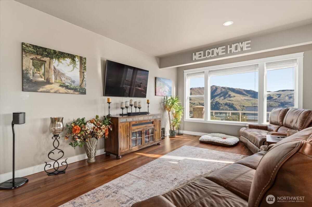 200 Crescent Street Chelan, WA 98816 - Photo 10 of 40