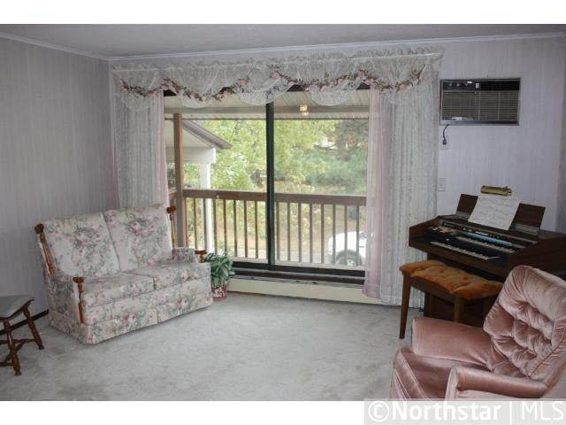 4004 Foss Road, Unit 207 St. Anthony, MN 55421 - Photo 3 of 11