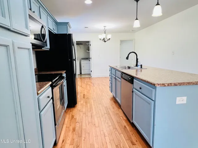 $2,200 | 205 Jeff Davis Avenue, Waveland, MS 39576