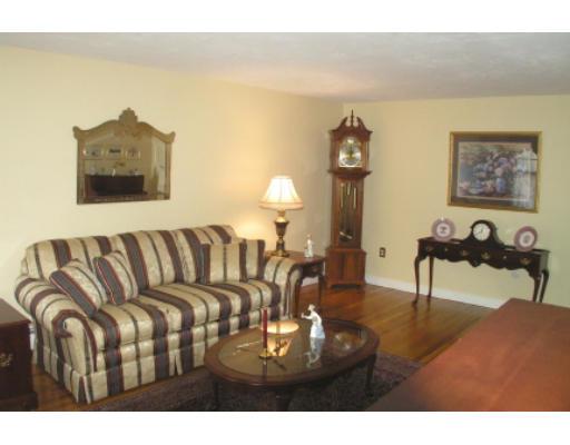 7 Standish Road Norfolk, MA 02056 - Photo 15 of 30 Gallery Image 15