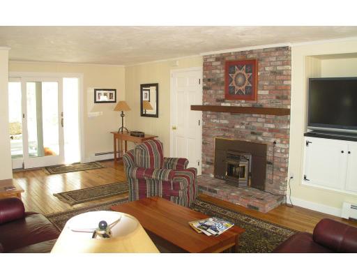 7 Standish Road Norfolk, MA 02056 - Photo 2 of 30 Gallery Image 2