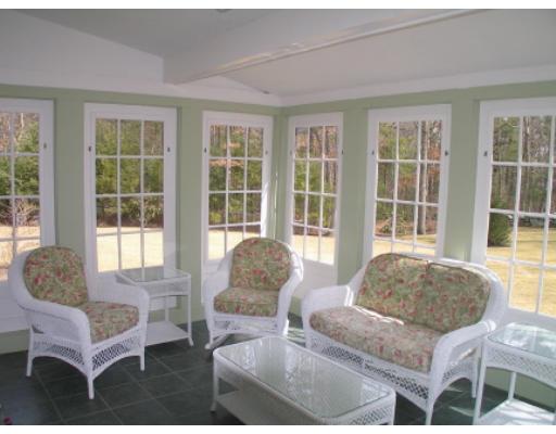 7 Standish Road Norfolk, MA 02056 - Photo 5 of 30 Gallery Image 5