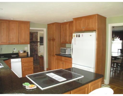 7 Standish Road Norfolk, MA 02056 - Photo 10 of 30 Gallery Image 10