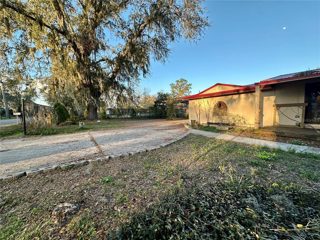 3521 Sumner Road Dover, FL 33527 - Photo 2 of 20 Gallery Image 2