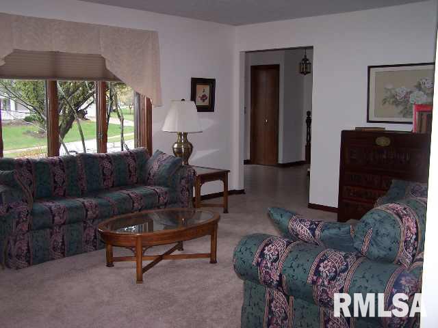 3220 Quail Ridge Road Bettendorf, IA 52722 - Photo 2 of 9 Gallery Image 2